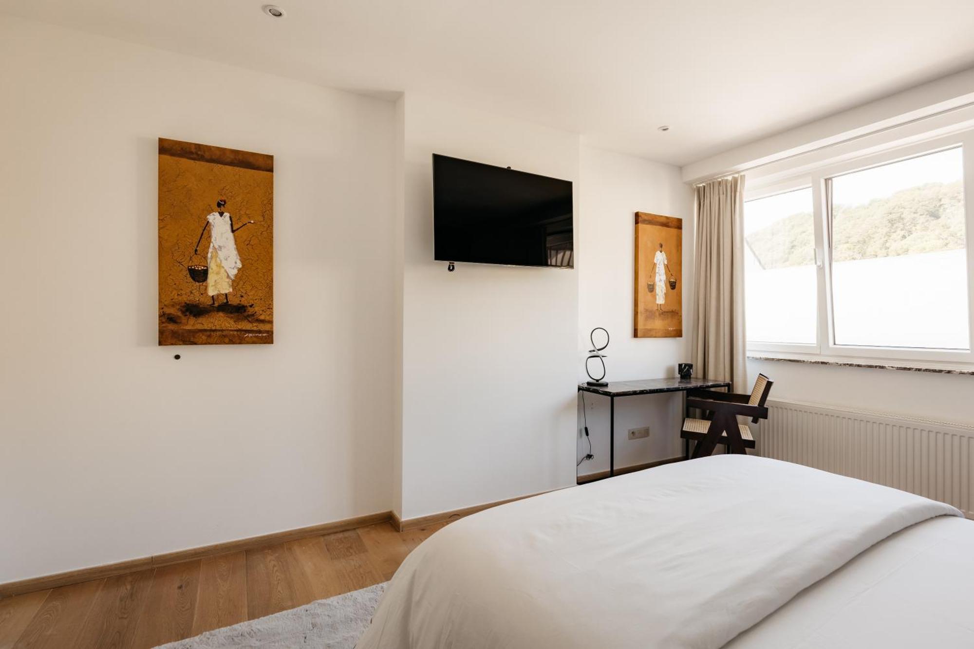 The Edgewater Suites - Park View Намюр Екстериор снимка