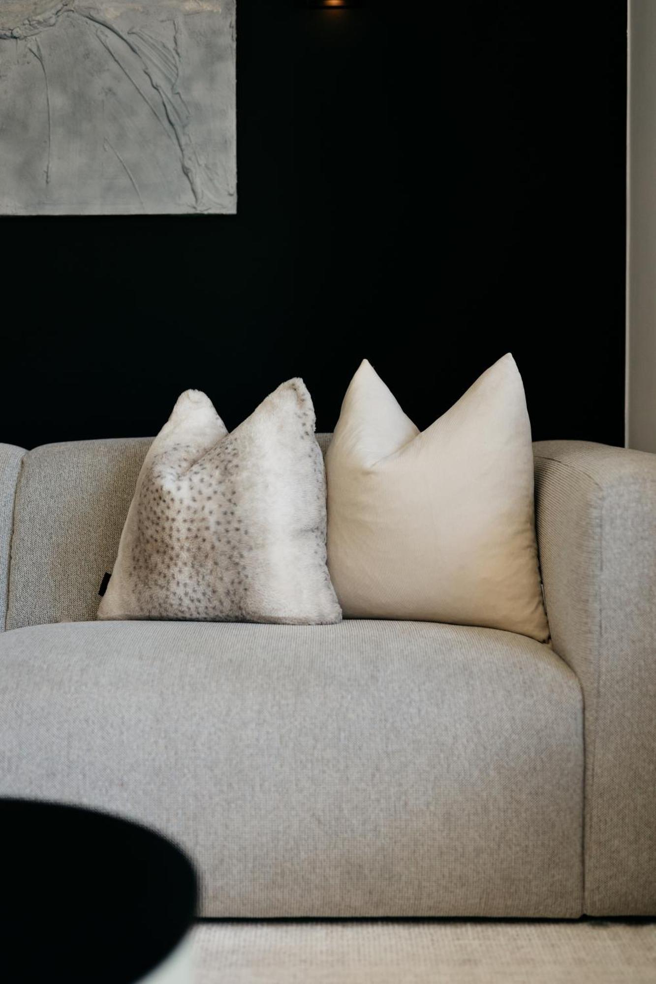 The Edgewater Suites - Park View Намюр Екстериор снимка